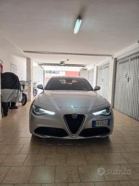 Alfa Romeo Giulia 2.2 diesel ROSSO EDIZIONE 