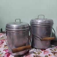 porta latte in alluminio . 3 e 2 litri.