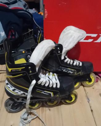 pattini da hockey 