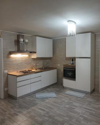 cucina completa angolare e dritta 420m come nuova