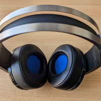 Cuffie Platinum PS4 con scatola e accessori