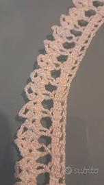 Pizzo bianco all'uncinetto 