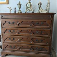 Comò classico in legno