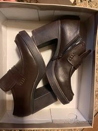 Scarpe con tacco quadrato n. 40