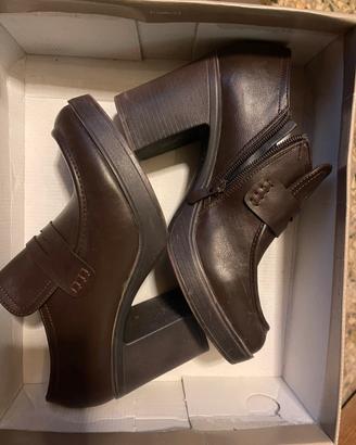 Scarpe con tacco quadrato n. 40