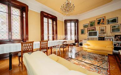 QUATTRO LOCALI a DUE PASSI DAL CENTRO