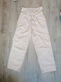 Pantalone premaman con la fascia elastica