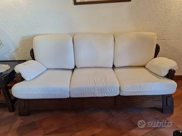 Divano e poltrona letti in legno massello