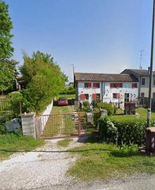 Immobile in asta di 228 m² con più di 5 locali a C