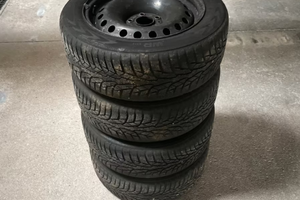 Cerchi in ferro con gomme da neve Alfa Romeo 159