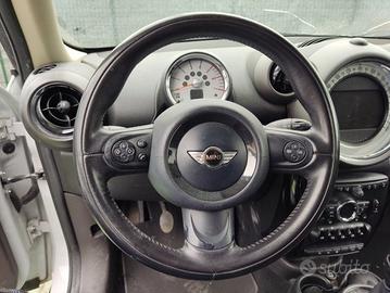 Volante MINI COOPER D del 2011