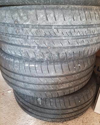 Gomme estive 205 55 16 