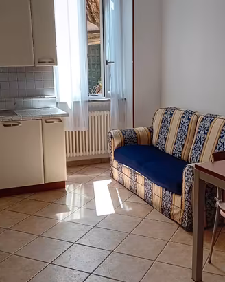 BILOCALE E TRILOCALE ARREDATI E TERMOAUTONOMI. 