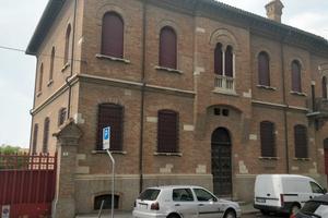 Palazzo e terreno edificabile a Bagnacavallo