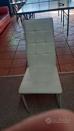 n 6 sedie in similpelle chiara