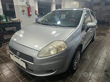 Fiat Grande Punto 1.3 MJT 75 CV 5 porte Dynamic