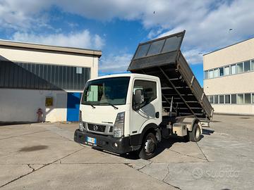 Nissan Cabstar Ribaltabile Trilaterale