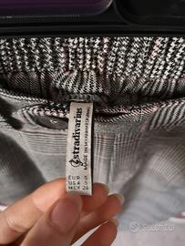 Pantaloni Stradivarius