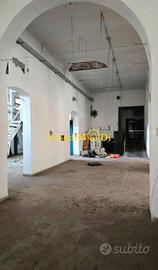 Immobile di 800 m² a Livorno