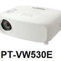 Videoproiettore Panasonic 5000 ansi lumen