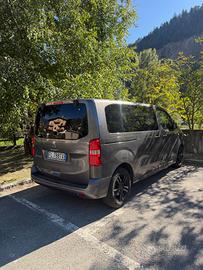 Peugeot Traveller