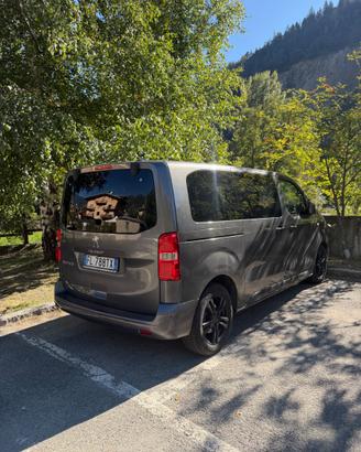 Peugeot Traveller