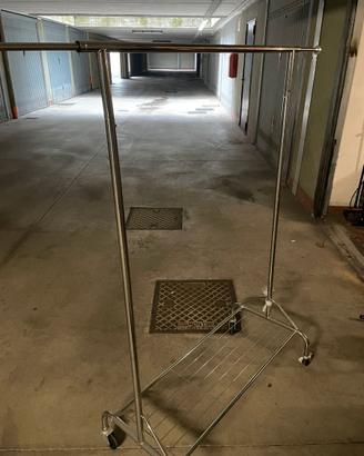 Stand Appendiabiti con Ruote  Estendibile