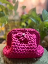 Borsa artigianale all’uncinetto