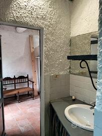  casetta in zona boschiva