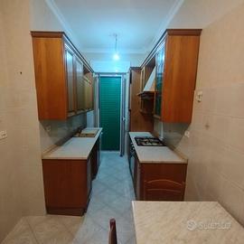 cucina completa in castagno