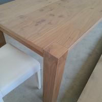 Tavolo in rovere nodato e spaccato, allungabile, i