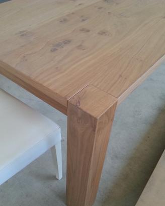 Tavolo in rovere nodato e spaccato, allungabile, i
