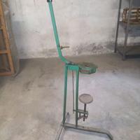 tappatrice per tappi di sughero