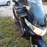 Suzuki Burgman 400 - 2005