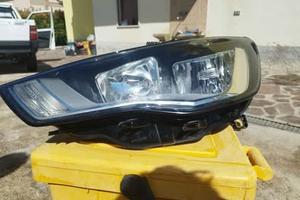Fanale anteriore sinistro Audi a3