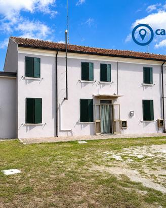Villetta a schiera di Testa con garage e giardino