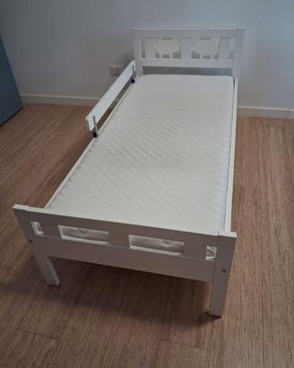 Letto bambini Ikea in doghe, sponda, materasso