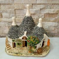 soprammobile trullo di Alberobello vintage