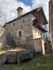 Casa con terreno da ristrutturare