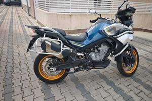 CF Moto 800 Touring 2024 – Solo 800 km – Pari al n