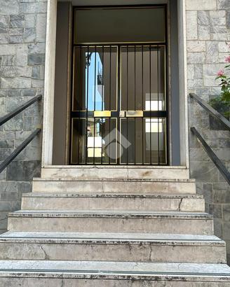 2 LOCALI A PARMA