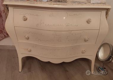 set como piu comodini laccati pari al nuovo