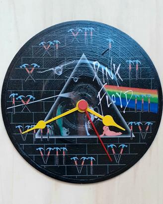 Vinile 45 giri a orologio omaggio ai Pink Floyd 