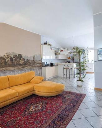 Appartamento di 140 m² con 3 locali e box auto a U