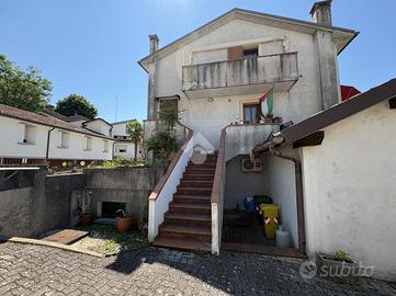 3 LOCALI A CAPPELLA MAGGIORE