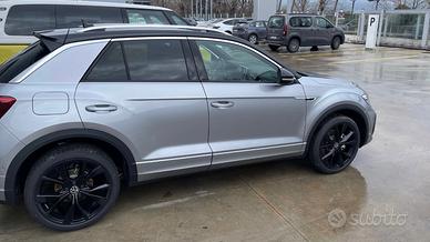 VOLKSWAGEN T-Roc - 2024