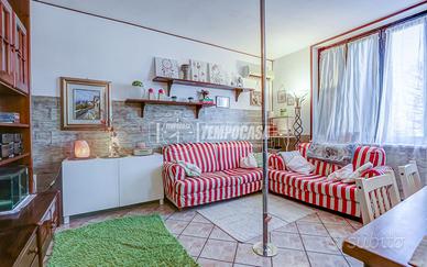 TRILOCALE CON GIARDINO !!