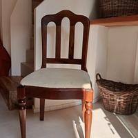 N° 4 Sedieclassiche in legno massello in noce.