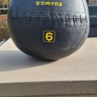 Attrezzi per ginnastica.