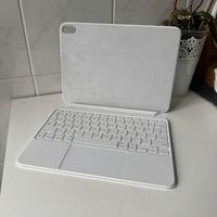 Apple Magic Keyboard Folio iPad 10a gen